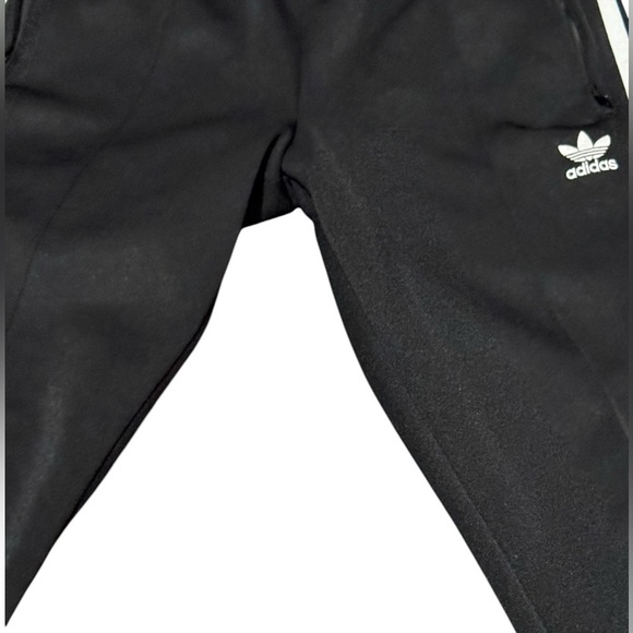 Women’s Adidas Pleated Track Pants Sz XS 3 Stripe Ankle Zip Joggers Black White - Picture 3 of 5